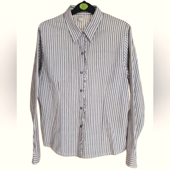 Isabella Bird Tops - Isabella Bird Women's Button-up Blouse Medium Size